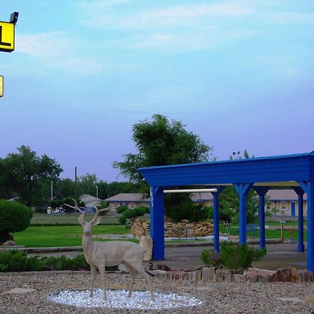 Blue Spruce Motel Lamar Exterior photo